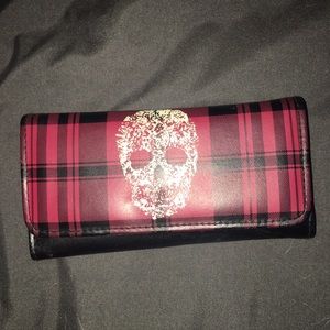 Plaid skull wallet
